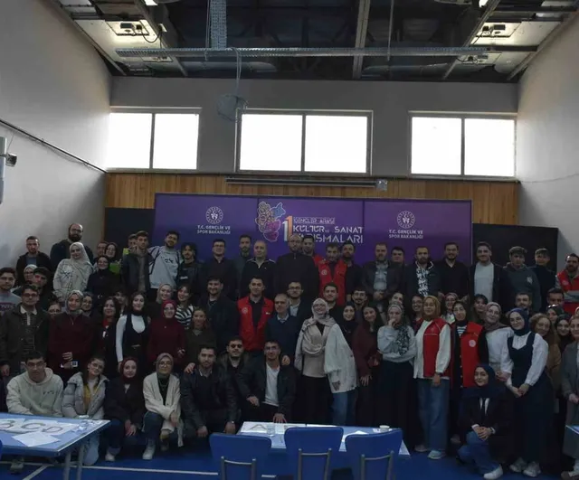 Erzurum'da Bilgi Yarışması Sona Erdi: Lise ve Üniversiteli Takımların Dereceleri Belli Oldu