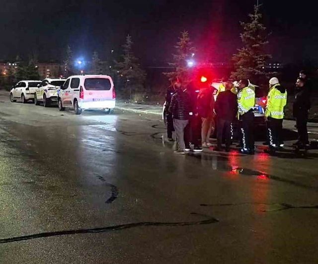 Erzurum'da kavşakta çarpışma: 21 yaşındaki scooter sürücüsü yaralandı