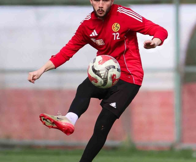 Eskişehirspor, Kütahyaspor FSK maçı öncesi taktik hazırlıklarını sürdürüyor