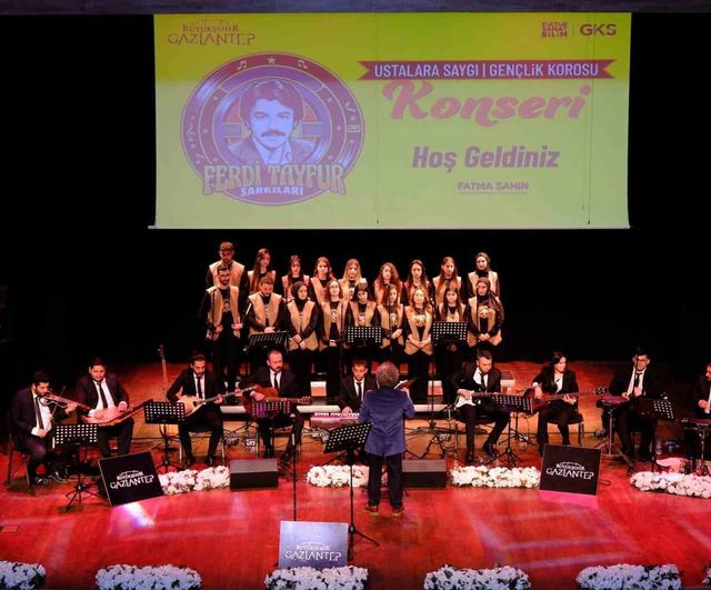 Gaziantep'te 'Ustalara Saygı' konserleri Ferdi Tayfur anısına devam etti