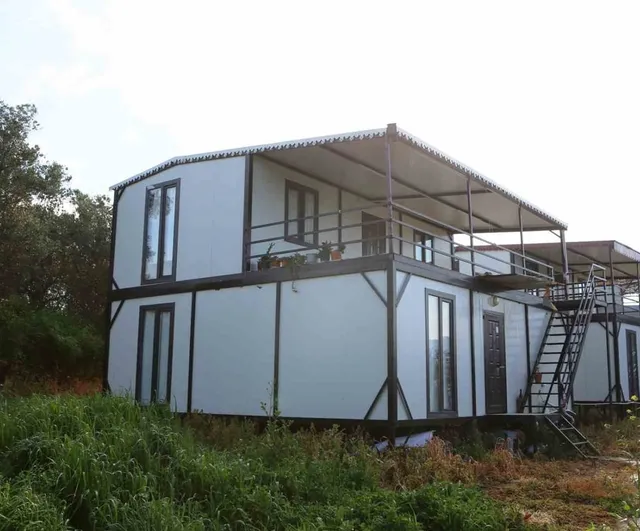 Gölyazı'da Arkeolojik Sit Alanındaki İki Kaçak Konteynır Yıkıldı