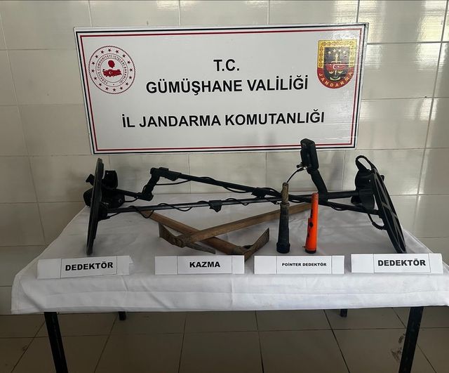 Gümüşhane'de kaçak kazı operasyonu: 2 şüpheli suçüstü yakalandı