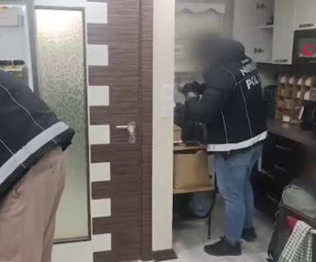 İstanbul’da üç ilçede uyuşturucu operasyonu: 147 bin sentetik hap ve 11 kilo 500 gram skunk ele geçirildi