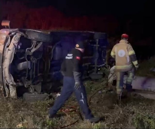 İznik’te yolcu minibüsü devrildi: 1 ölü, 12 yaralı