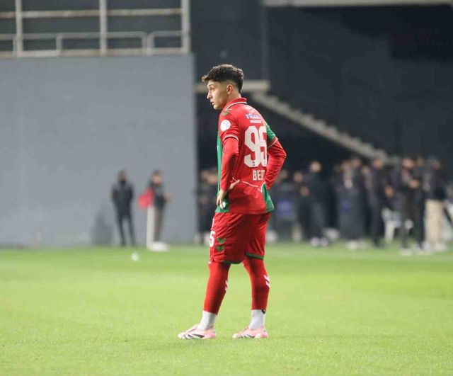 Karşıyaka'nın 20 yaşındaki orta sahası Berat Şahin, 2 gol ve 9 asistle öne çıktı