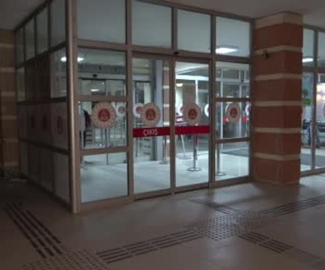 Kastamonu’da 8 aylık hamile eşinin cesediyle 10 gün yaşayan zanlı hakim karşısında