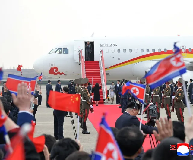 Kim Jong-un, Wang Yi ile Görüştü: Kuzey Kore 'Tek Çin' İlkesine Tam Destek Verdi