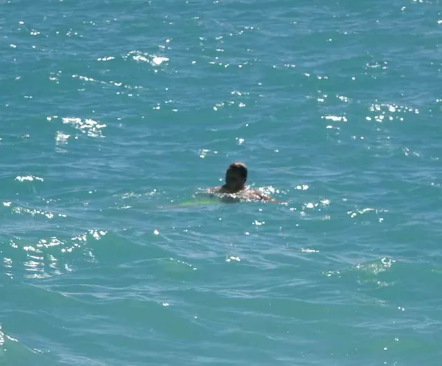 Kleopatra Plajı'nda yazdan kalma günler: Alanya'ya yerli ve yabancı turist akını