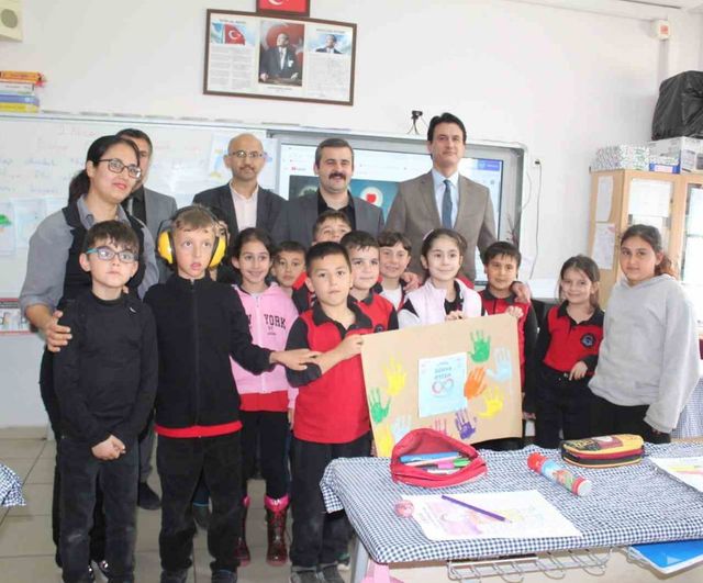 Köyceğiz Kaymakamı Mert Kumcu, Şehit Burak Erdi Uysal Ortaokulu ve Yangı İlkokulunu Ziyaret Etti