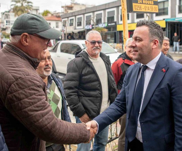 Kuşadası Başkan Vekili Tahsin Demirtaş, Plaj Taksi Esnafıyla Görüştü