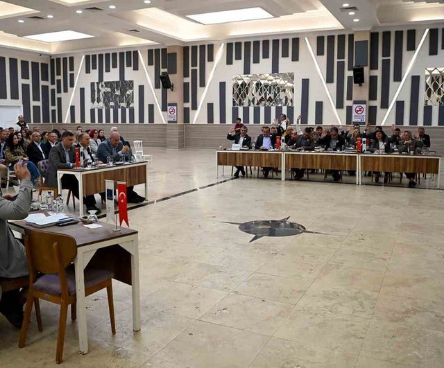 Kuşadası Belediyesi 2025 Faaliyet Raporu Mecliste Kabul Edildi