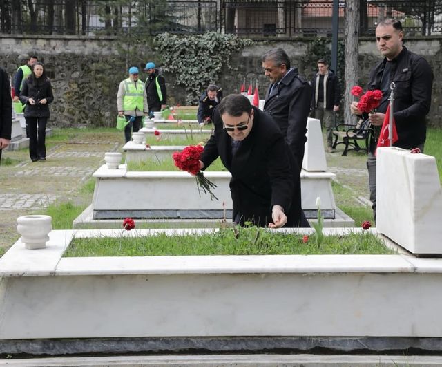 Kütahya'da Polis Haftası kapsamında şehitlik ziyaretleri