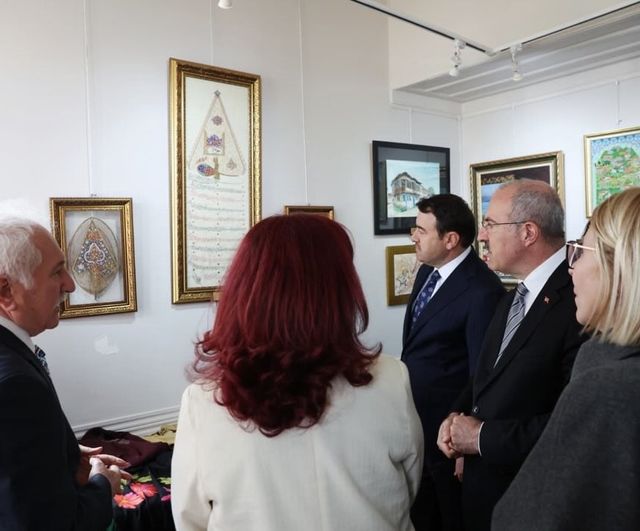 Kütahya Sergisi Çanakkale’de Açıldı: Çini ve Seramikler Sergileniyor