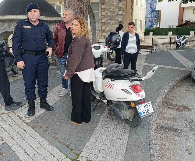 Manavgat'ta ehliyetsiz ve muayenesi geçmiş motosiklet sürücüsüne 42 bin 719 TL ceza