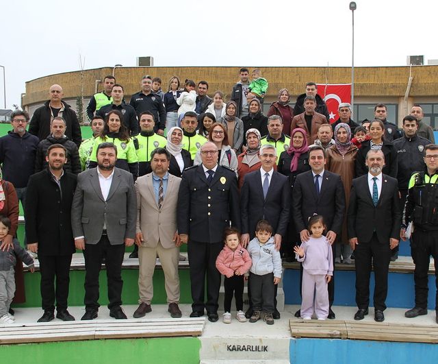 Milli Eğitim Bakan Yardımcısı Nazif Yılmaz Kula'da ziyaret ve incelemelerde bulundu