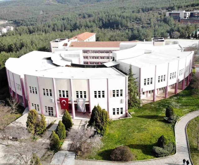 MSKÜ İİBF Siyaset Bilimi ve Uluslararası İlişkiler Bölümü 4 Yıl Süreyle Akredite Edildi