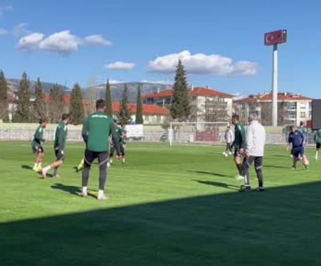 Muğlaspor Teknik Direktörü Mustafa Sarıgül: "Özlediğimiz oyunla Muğla'ya şampiyonluğu getireceğiz"