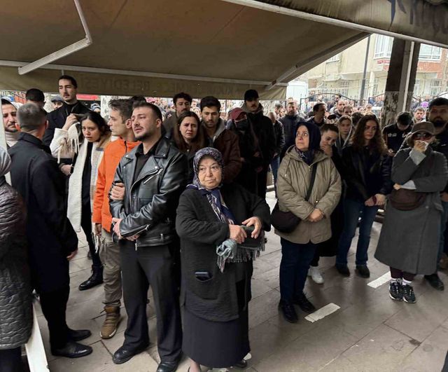 Oyuncu Ramazan Tetik (31) son yolculuğuna uğurlandı