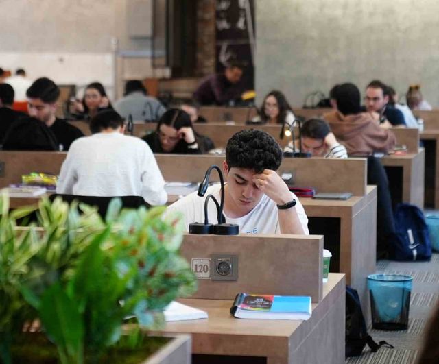 Pancarlı Gençlik Kütüphanesi, Şehitkamil'de gençlerin tercih edilen çalışma merkezi oldu