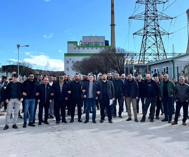Polat Enerji Tunçbilek Termik Santrali'nde çalışanlar ücretsiz izne karşı eylem başlattı