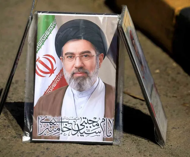 Reuters: Mücteba Hamaney'in yüzü tanınmaz halde olduğu ve ağır yaralandığı bildirildi