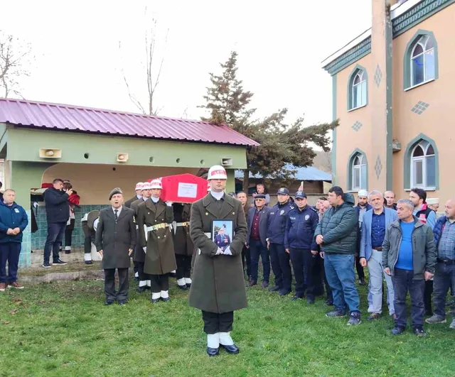 Samsun'da Kore Gazisi Bayram Oflaz için askeri törenle veda