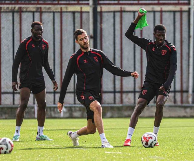Samsunspor, Konyaspor Karşısında 21 Yıllık Galibiyet Özlemini Bitirmeyi ve Avrupa Hedefini Sürdürmeyi Hedefliyor