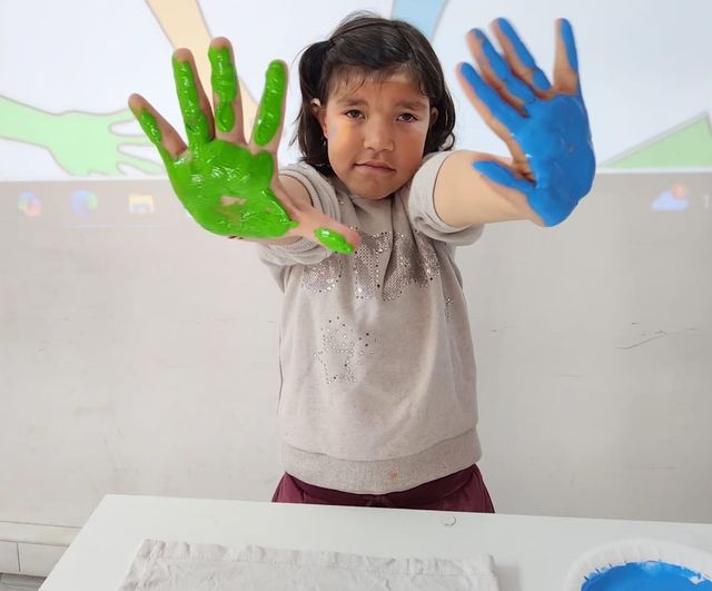 Sarıgöl Dört Eylül İlkokulu'nda Otizm Farkındalık Günü'nde Tişört Boyama Etkinliği