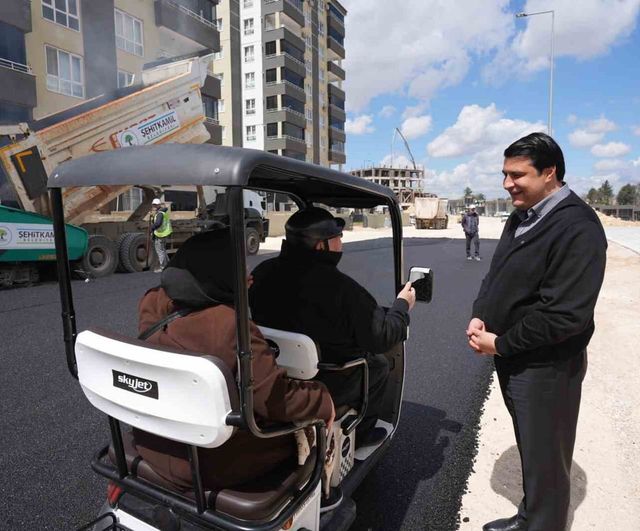 Şehitkamil Belediye Başkanı Umut Yılmaz Beylerbeyi Mahallesi'ndeki asfalt çalışmalarını yerinde inceledi