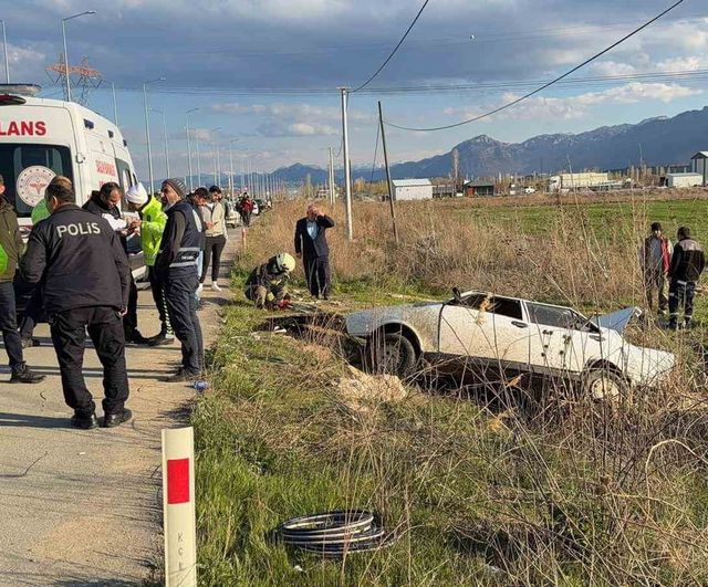 Seydişehir'de otomobil şarampole yuvarlandı: 2 yaralı