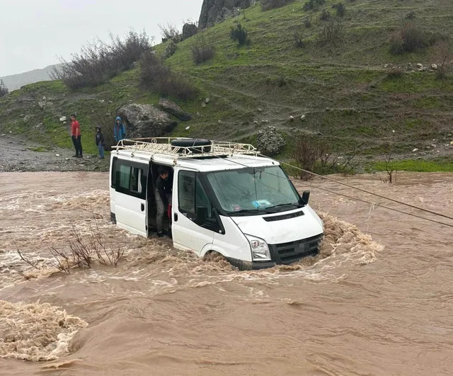 Siirt’te sel nedeniyle mahsur kalan kalp hastası kadın hayatını kaybetti