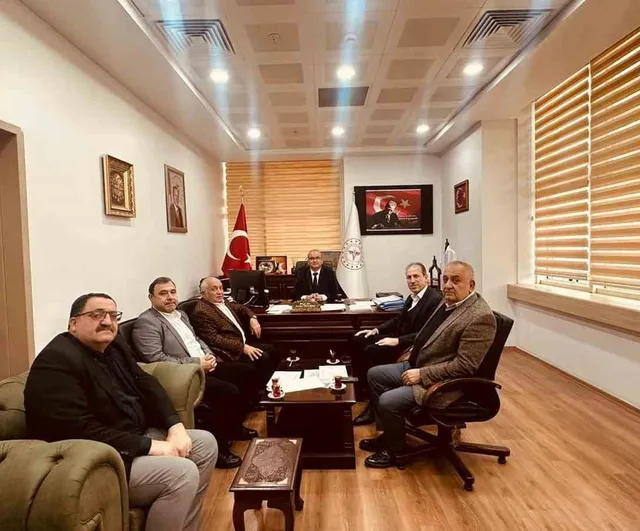 Siirt TSO'dan İl Genel Meclisi Başkanı ve Hastane Başhekimine Hayırlı Olsun Ziyaretleri