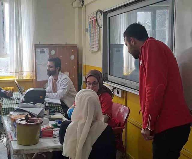 Silvan’da 'Okulumda KAN'PANYA Var' etkinliği: Kızılay ve 100. Yıl İlk ve Ortaokulu'nda bağış kampanyası