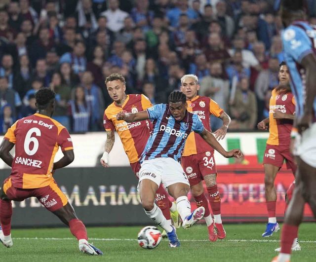 Süper Lig 28. Hafta: Trabzonspor, Galatasaray'ı 2-1 yener; Fenerbahçe, Beşiktaş'ı 1-0 geçti