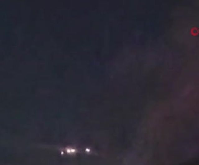 Tahran'da Gece Boyu Patlamalar: İran Basını ABD ve İsrail Saldırılarını Bildiriyor