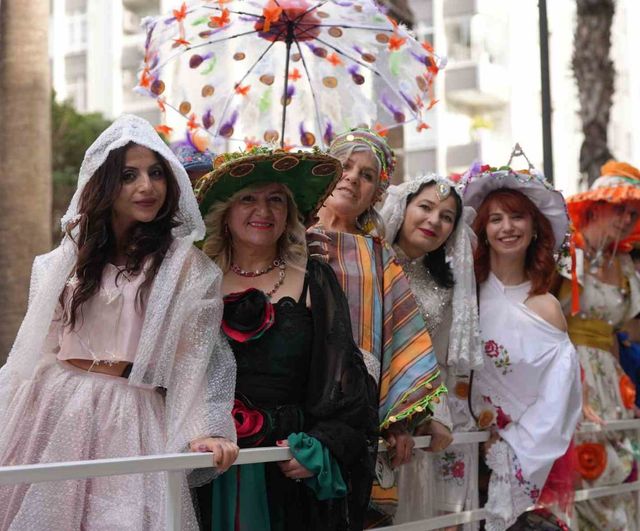 Tarsus Belediyesi, Portakal Çiçeği Festivali'nde takım mansiyon ödülüne layık görüldü