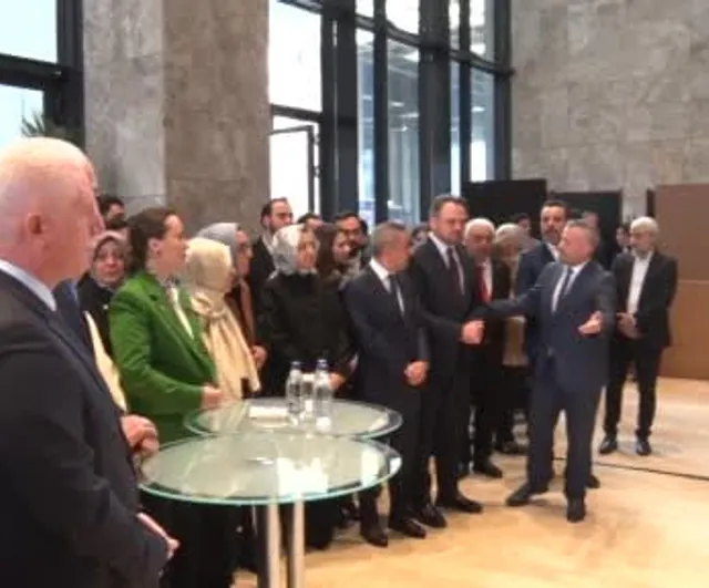 TBMM Başkanı Kurtulmuş: 'Bir gün nehirden denize özgür bir Filistin mutlaka kurulacak' — 'Hilalin Işığında' sergisi AKM'de açıldı