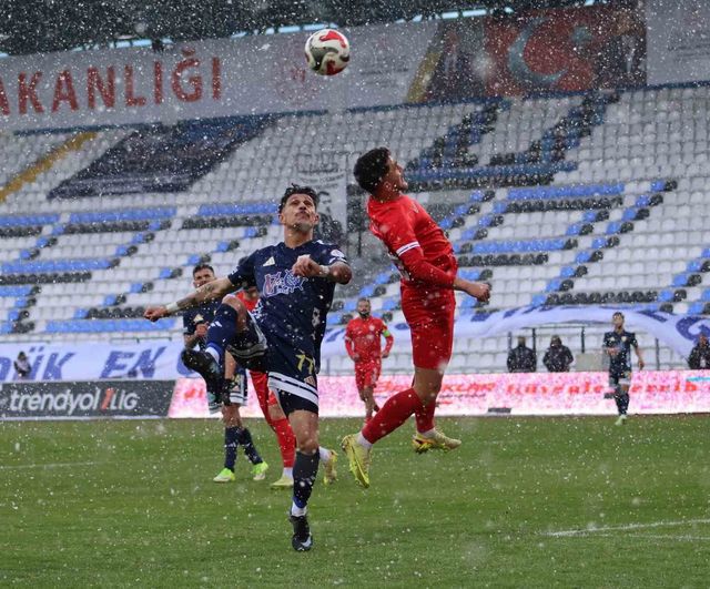Trendyol 1. Lig: Erzurumspor FK 2-0 Boluspor — Gökhan Akkan'ın k.k. ve Eren Tozlu ile galibiyet