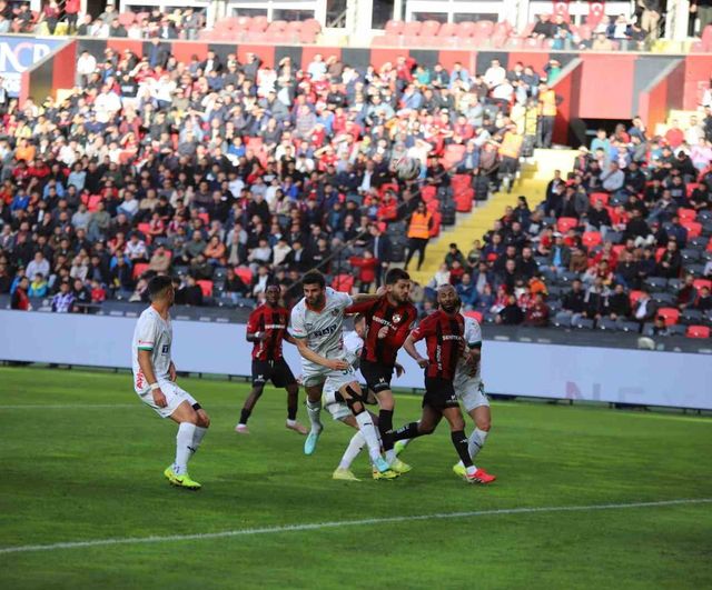 Trendyol Süper Lig: Gaziantep FK 0-1 Corendon Alanyaspor — İlk Yarı