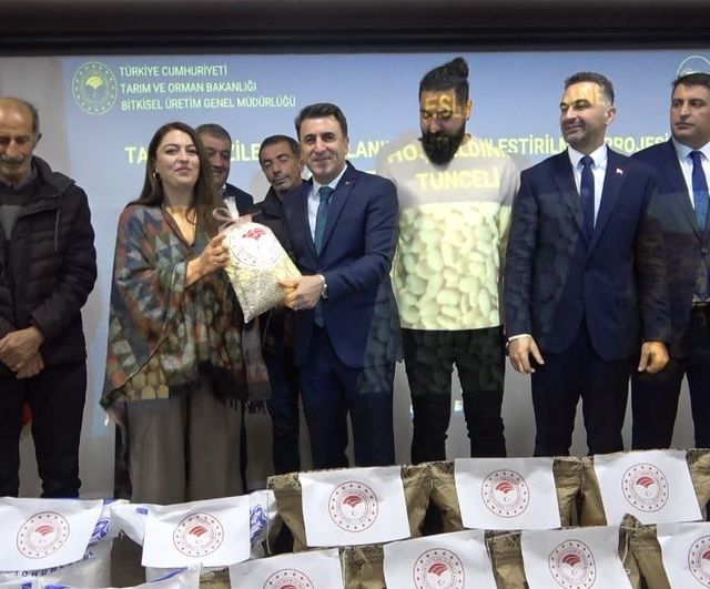 Tunceli'de atıl araziler üretime kazandırılıyor: 1.104 çiftçiye yüzde 75 hibeli tohum ve fide desteği
