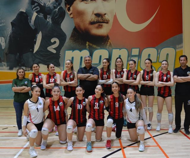 Turgutlu Belediyesi U17 Yıldız Kızlar Takımı Manisa 2’ncisi