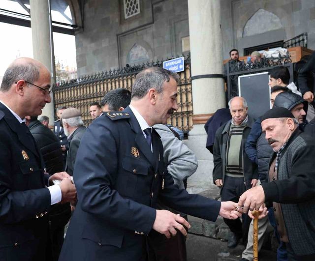Türk Polis Teşkilatı 181. kuruluş yıldönümünde Lalapaşa Camii'nde Mevlid-i Şerif