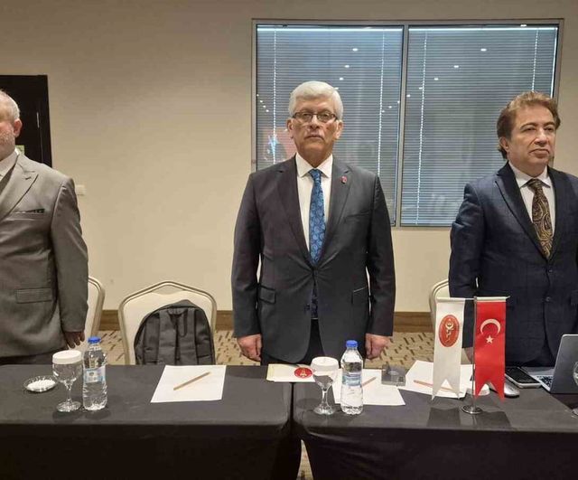 Veteriner hekimler Tekirdağ'da buluştu: Mesleki sorunlar ve hayvancılık politikaları değerlendirildi