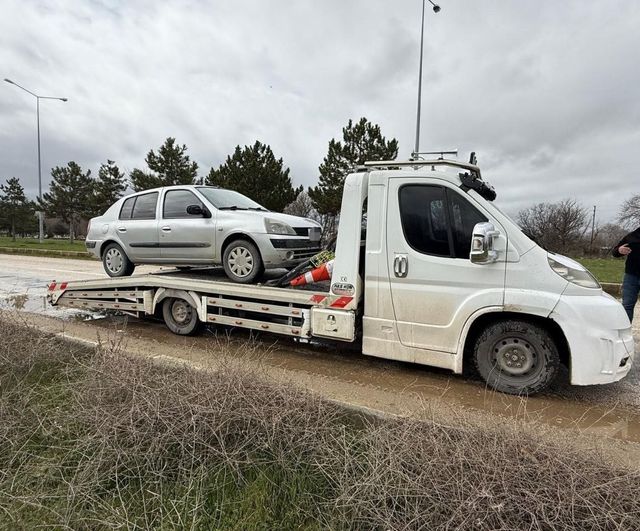 Yalvaç’ta otomobilin çarptığı 83 yaşındaki bisiklet sürücüsü ağır yaralandı