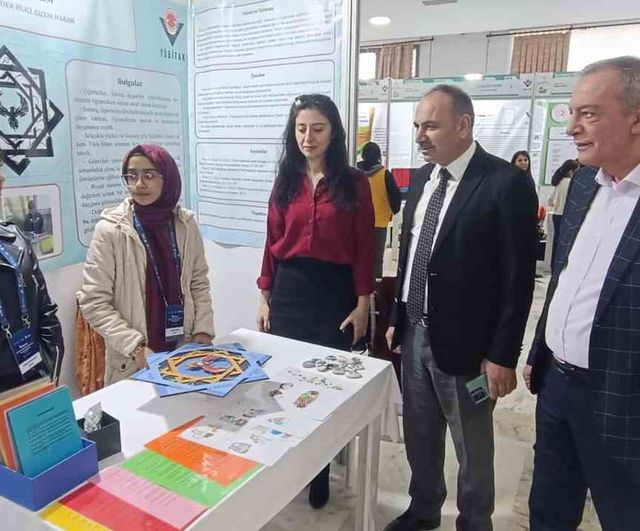 Yavuz Selim Ortaokulu’nun Değerler Eğitimi Projesi TÜBİTAK Bölge Sergisinde İlgi Topladı