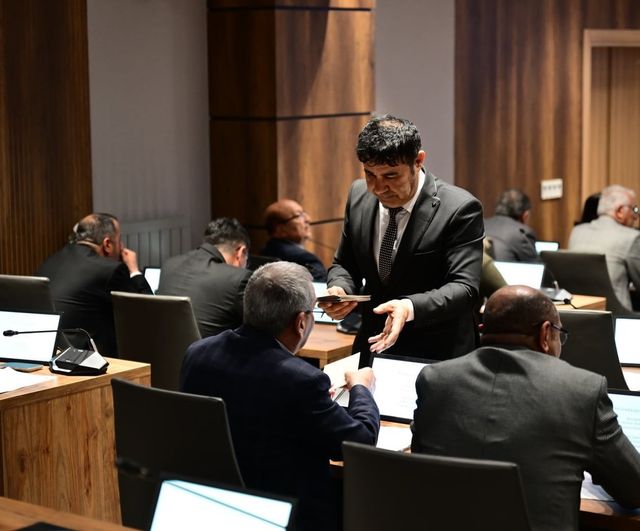 Yeşilyurt Belediye Meclisi Nisan Toplantısında Başkan Vekilleri, Encümen ve Komisyon Üyelerini Seçti