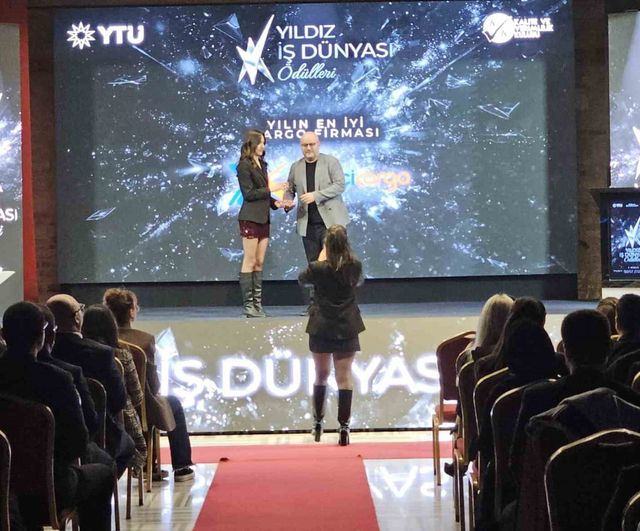 Yurtiçi Kargo, Yıldız Teknik Üniversitesi Öğrencilerinin Oylarıyla 'Yılın En İyi Kargo Şirketi' Seçildi