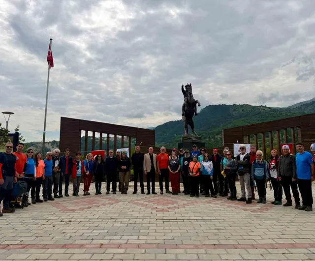 100 Dağcı Babadağ’da Buluştu: Salbakos Kültür Yolu'nda 230 km’lik Yürüyüş