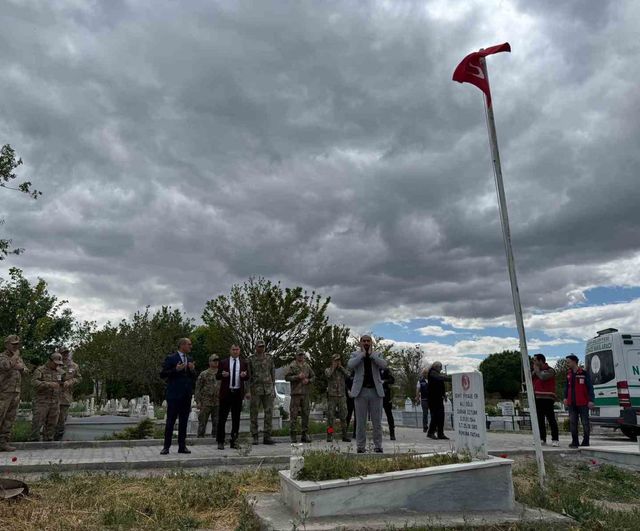 56 yıl sonra bulunan şehit mezarının naaşı memleketine nakledildi