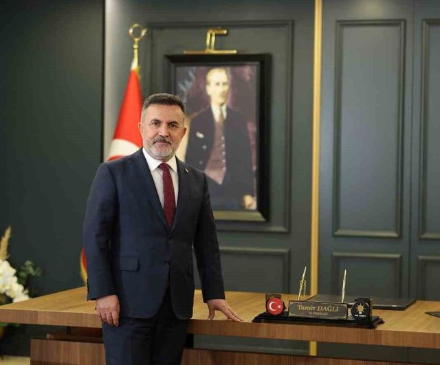 Adana'da dolu tarım alanlarını vurdu: Tamer Dağlı'dan üreticilere geçmiş olsun mesajı